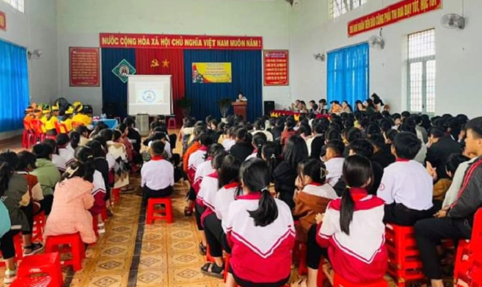 Hoạt động ngoại khóa chào mừng kỷ niệm 78 năm ngày thành lập Quân đội nhân dân Việt Nam (22/12/1944 – 22/12/2022)